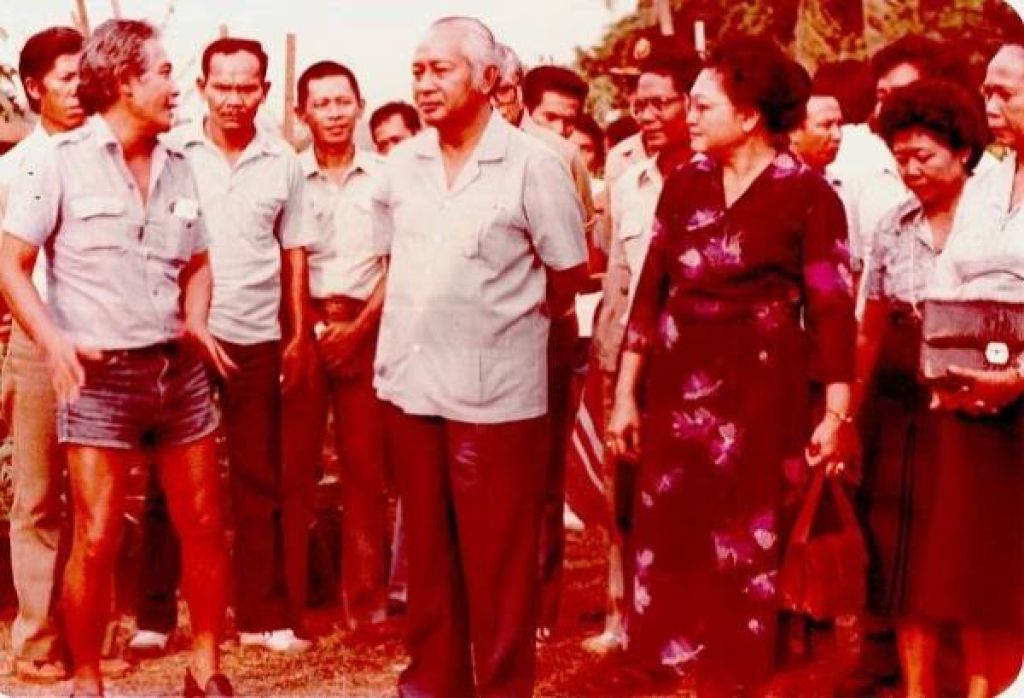 19 Januari, 10 Tahun Lalu Pengusaha Nyentrik Bob Sadino Wafat