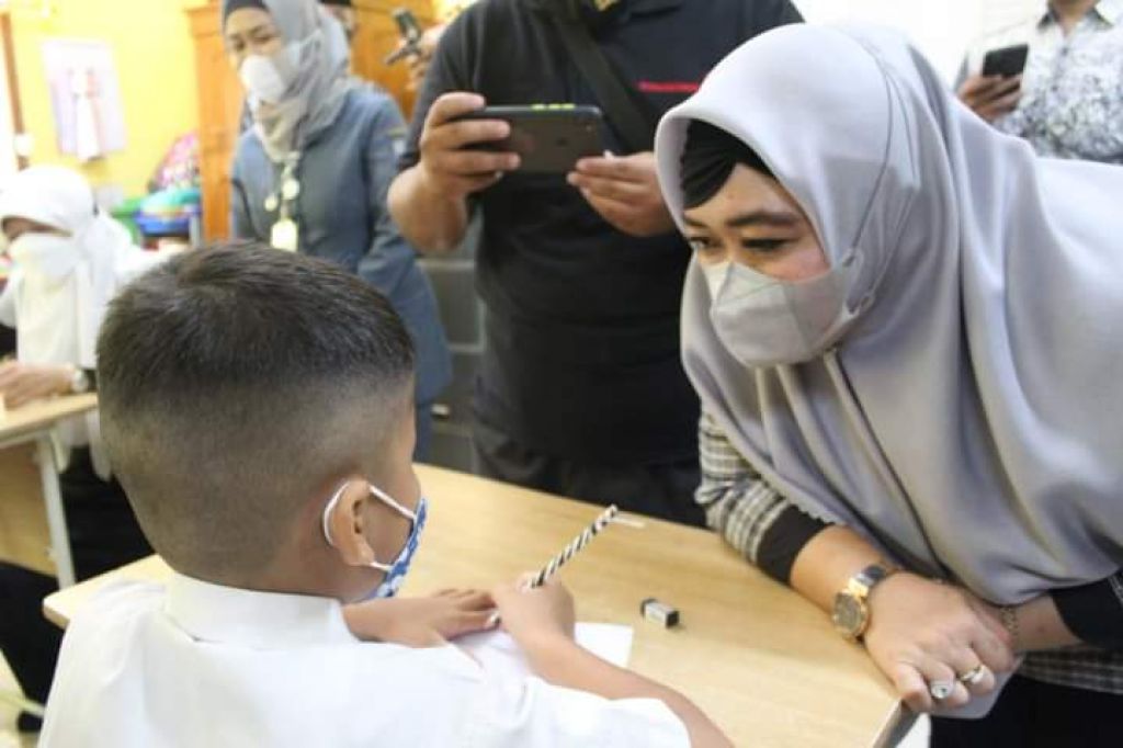 Dorong Lancarnya PTM, Laila Imbau Pemkot Genjot Vaksinasi