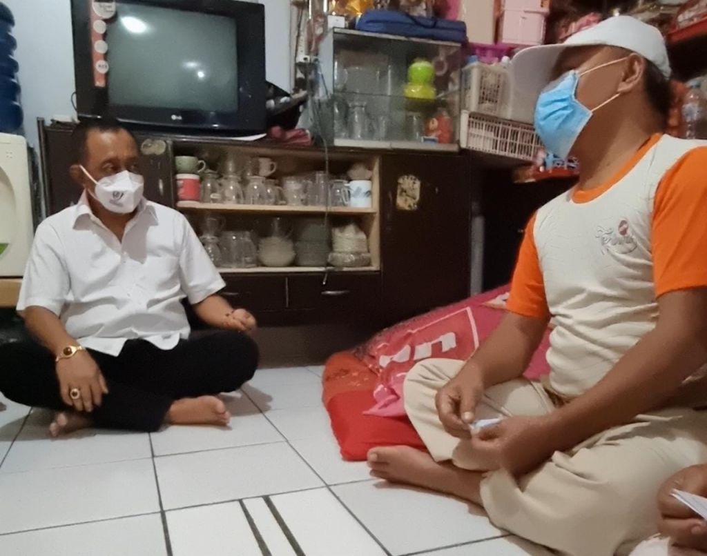 Respon Keluhan Warga, Cak Ji Blusukan Lewat Gang Sempit