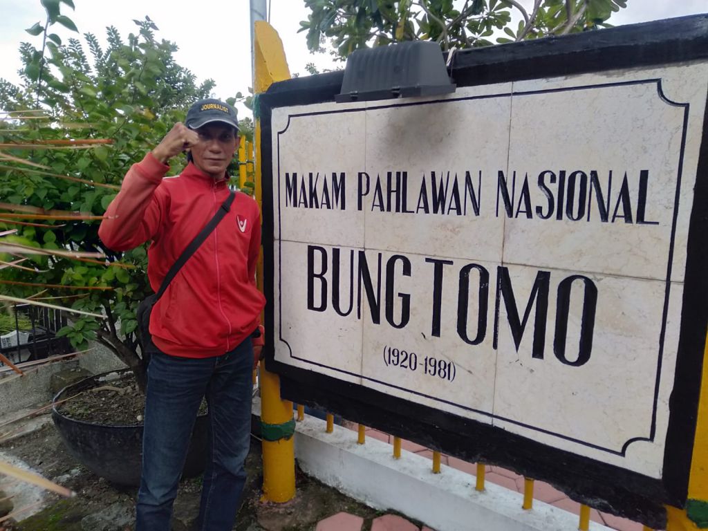 Jelang Dikukuhkan, Pengurus AWS Nyekar ke Makam Bung Tomo