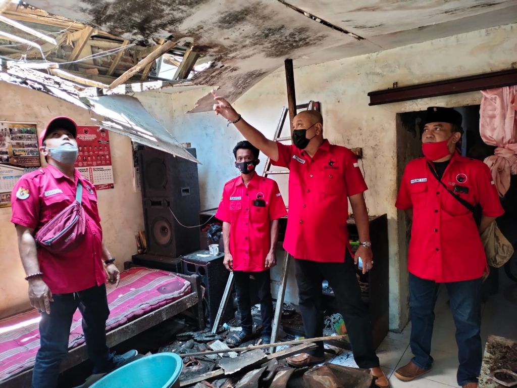 Surabaya Diguyur Es, PAC PDIP  Sukomanunggal Ingatkan BPBD Akan Hal Ini