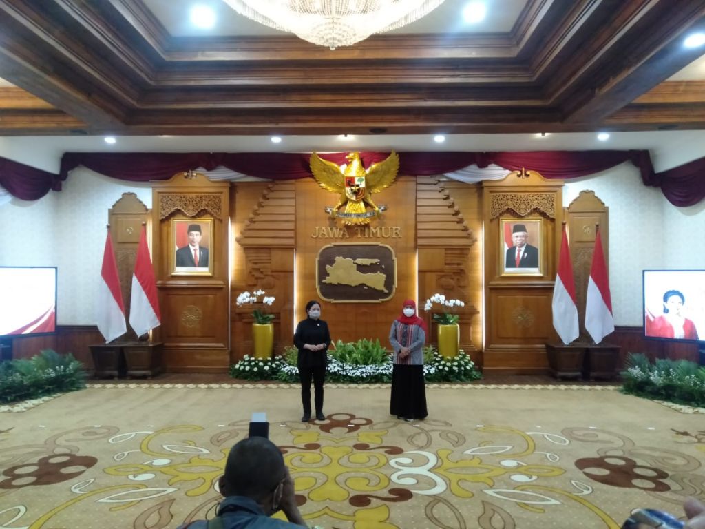 Di Grahadi, Puan - Khofifah Bahas Kelangkaan Minyak Goreng