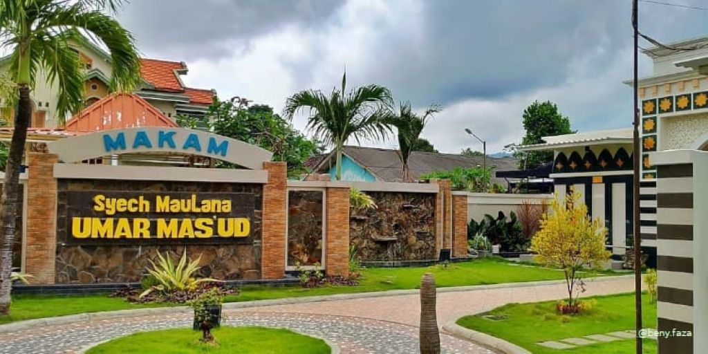 Kisah Syekh Maulana Umar Mas'ud,  Raja Islam Pertama Bawean
