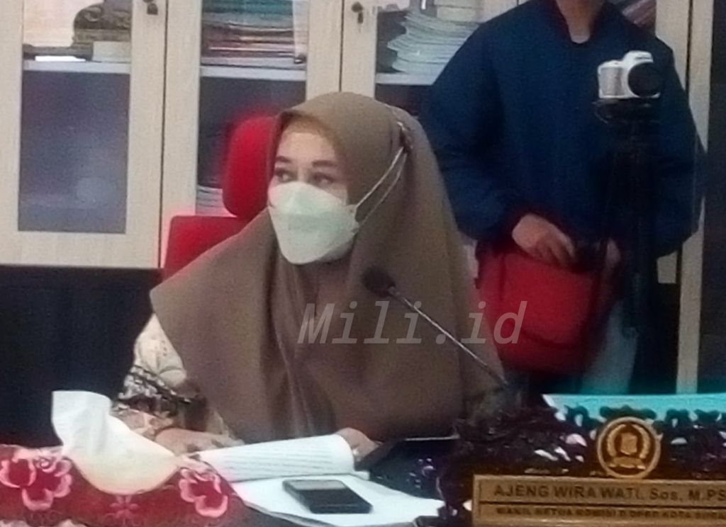 Ajeng Wira Wati, Apresiasi Capaian IPM Surabaya, Desak Pemprov Hadir Dukung Pendidikan