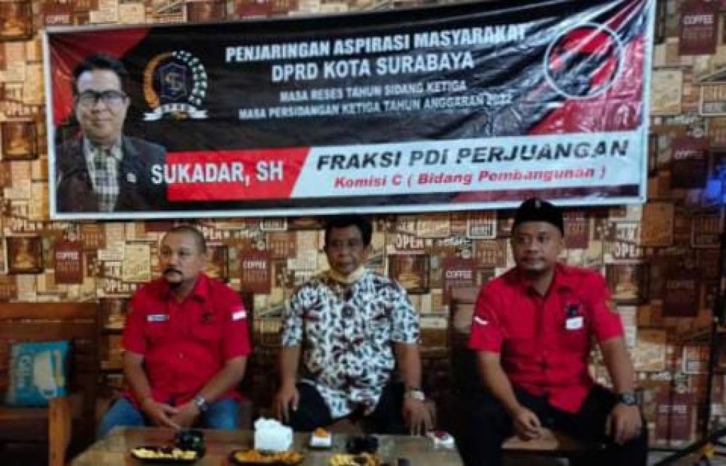 Tampak Gayeng & Akrab, Warga Keluhkan Berbagai Persoalan ke Cak Kadar