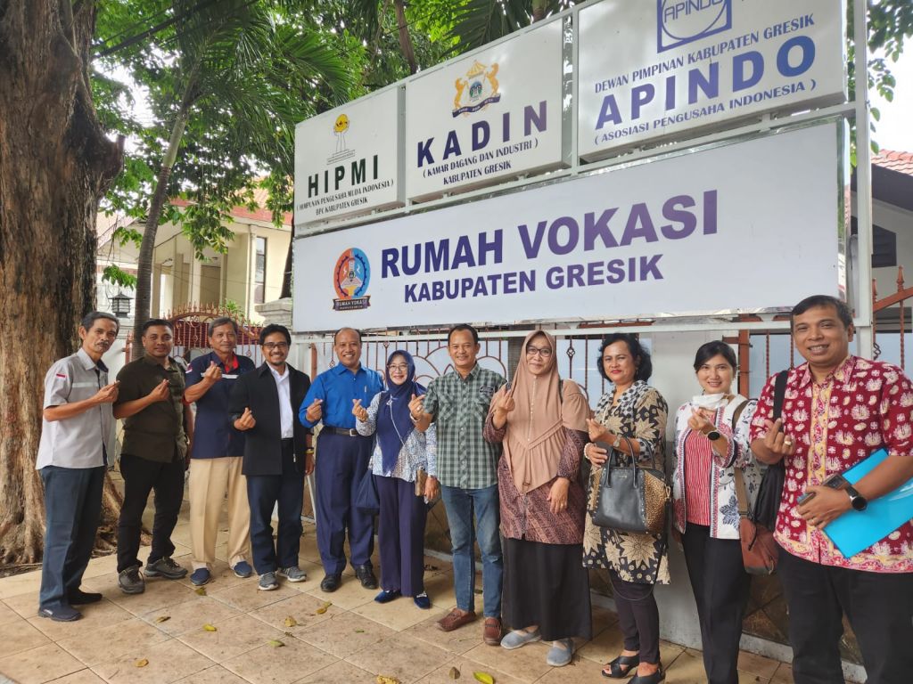 Rumah Vokasi, Politeknik Semen Indonesia dan APVOKASI Jatim Lakukan MoU
