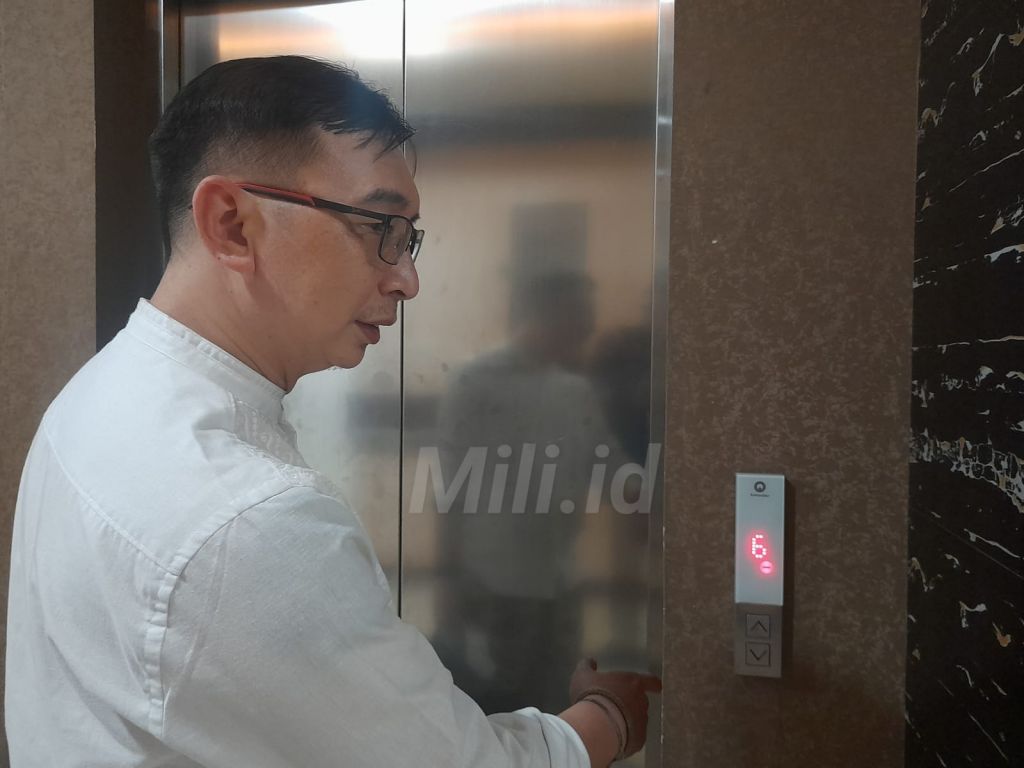 Lift Gedung Baru DPRD Surabaya Ngadat Lagi