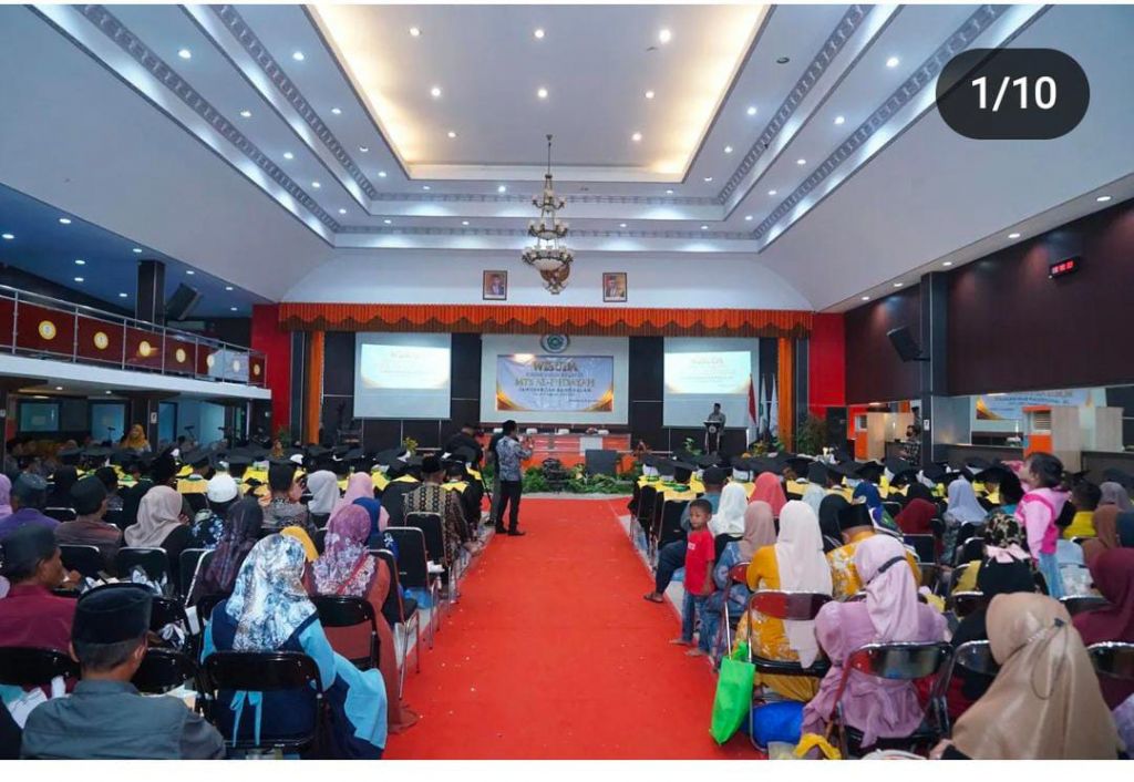 Pesan Plt Bupati Bangkalan di Acara Wisuda MTS Al Hidayah Bangkalan