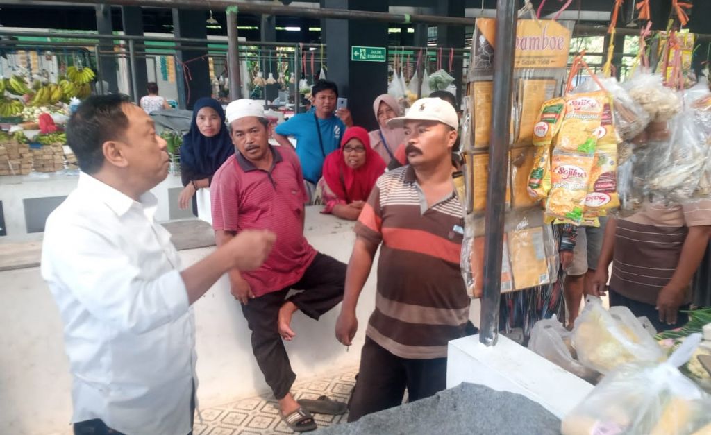 Pedagang Fresh Market Kutisari Surabaya Minta Jam Operasional Diperpanjang
