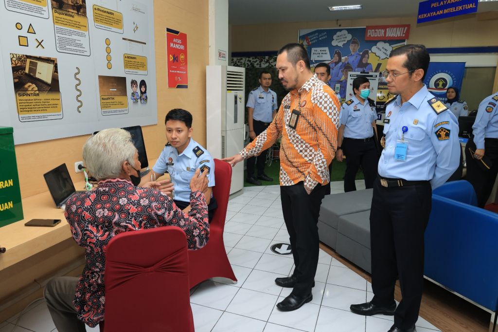 Tim Monev Pembangunan ZI Apresiasi Program Pelayanan Hukum dan HAM Bergerak Jatim