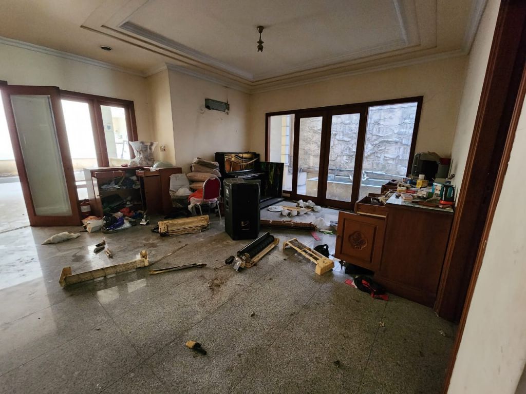 Rumah Mewah Dekat Balai Kota Surabaya Disatroni Komplotan Pencuri