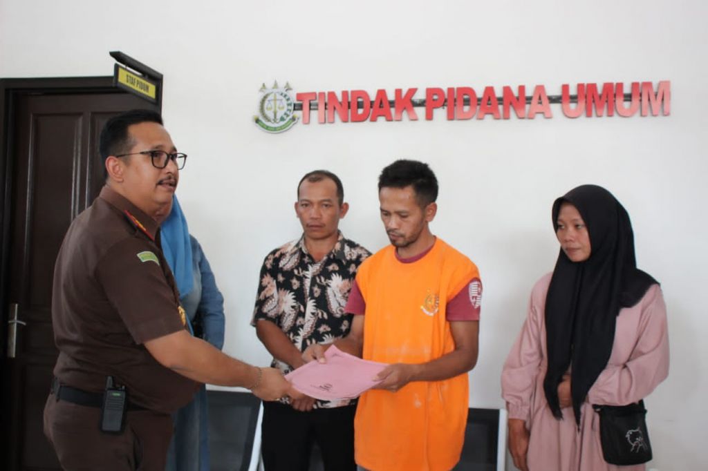 Kejari Probolinggo Damaikan Tersangka Penganiayaan Ringan