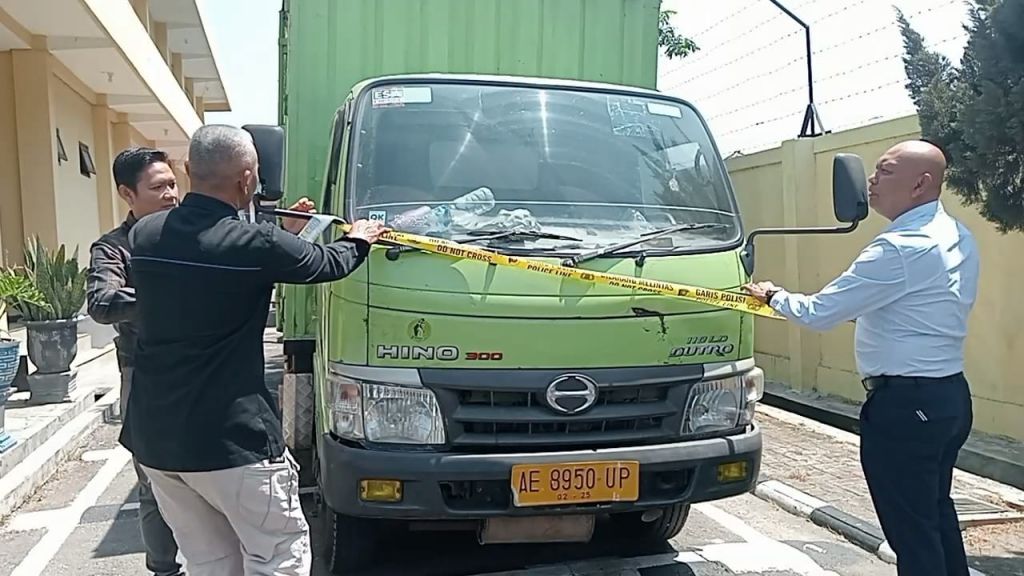 Terlibat Langsir Solar Subsidi, Pemilik Perusahaan Otobus Diringkus