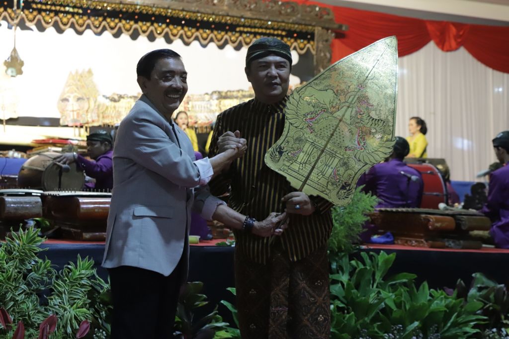Lestarikan Budaya, Untag Surabaya Gelar Wayangan saat Peringatan Hari Sumpah Pemuda