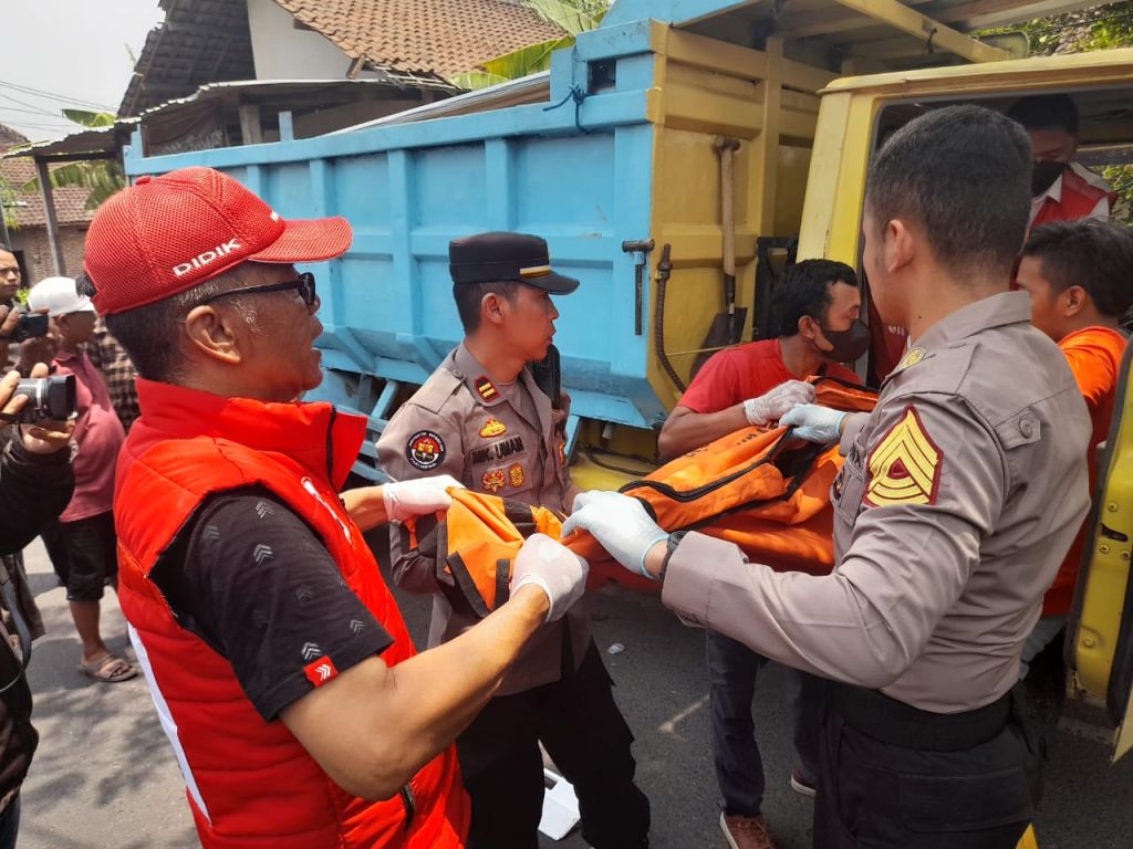 Hendak Kirim Baja Ringan, Sopir Truk Ditemukan Tak Bernyawa di Mojokerto