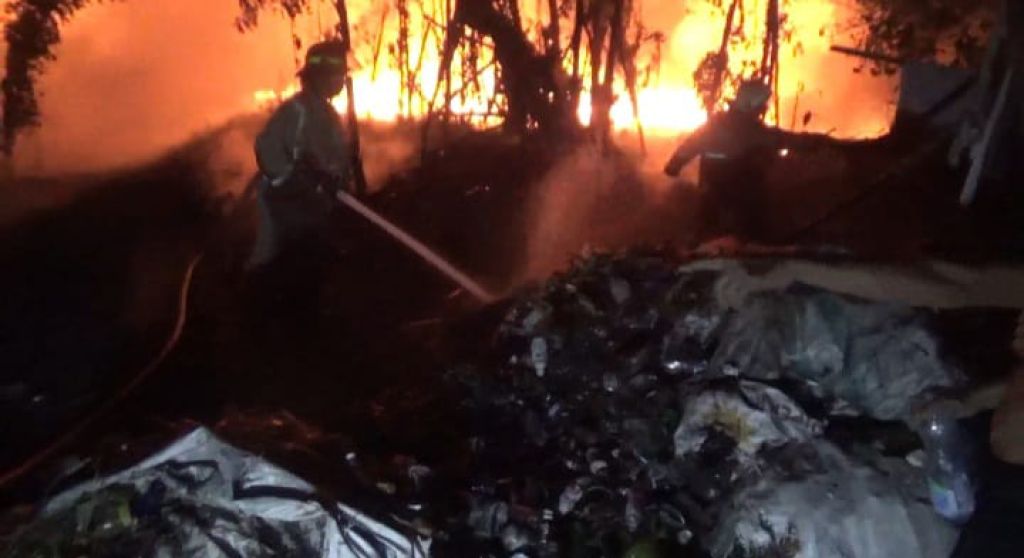 Gudang Rosokan di Mojoagung Jombang Terbakar, Pemilik Rugi Rp150 Juta