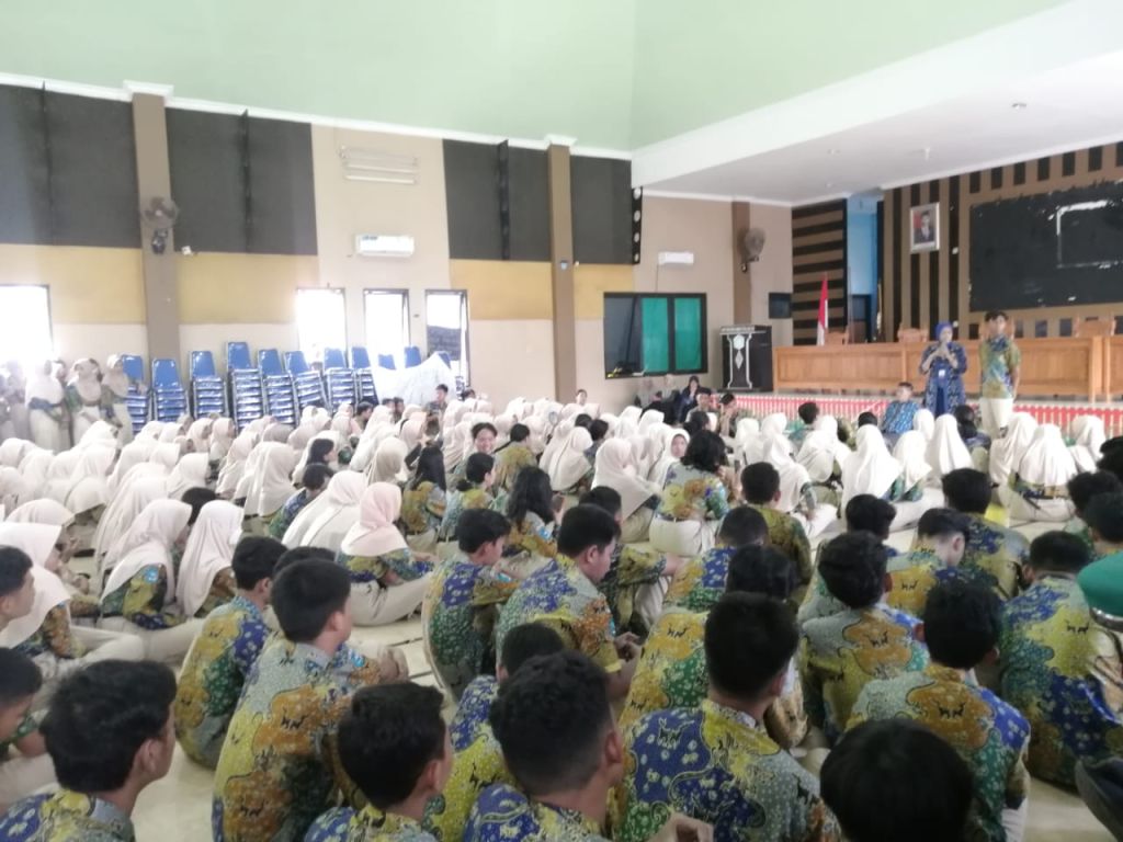 Siswa SMAN 1 Situbondo Demo Tuntut Kepala Sekolah Mundur