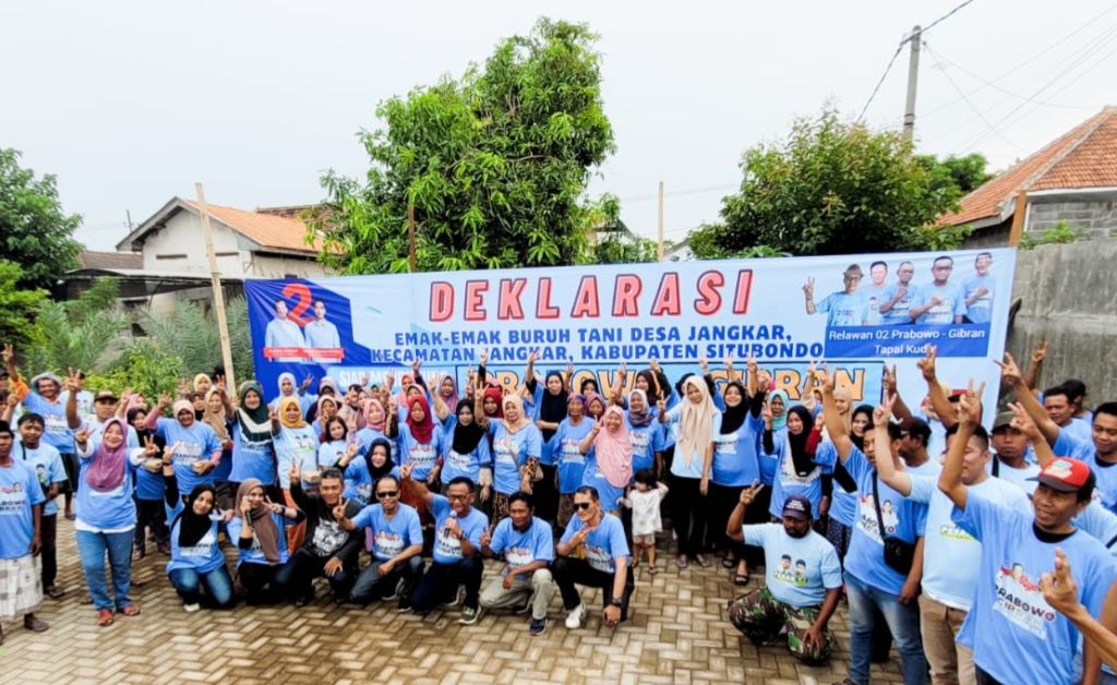 Ratusan Emak-emak, Buruh Tani dan Nelayan di Situbondo Dukung Prabowo-Gibran