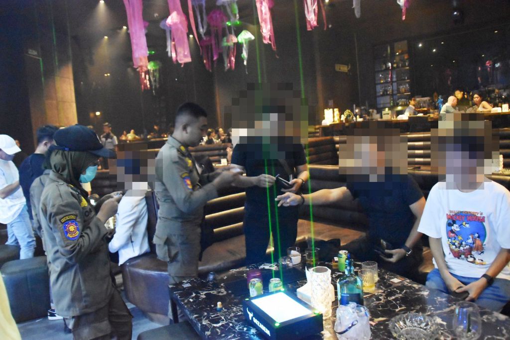 Sidak RHU di Surabaya, Hasil Tes Urine 4 Tamu Gozadera Positif Narkoba