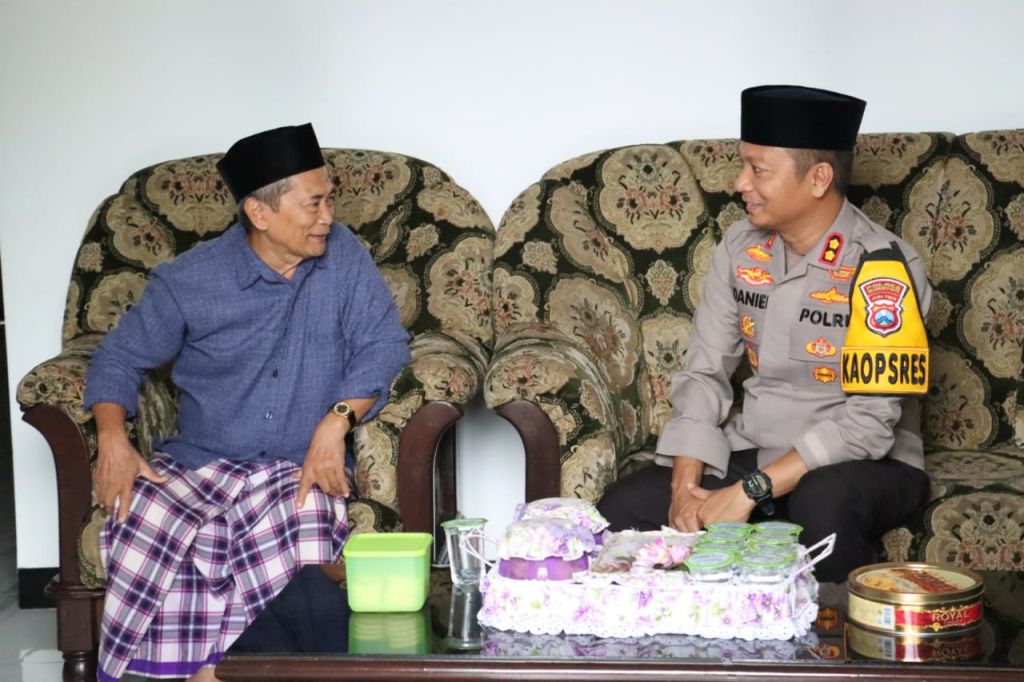 Gelorakan Kamtibmas Kondusif, Kapolres Mojokerto Kota Sowan Pimpinan YPP Al-Azhar