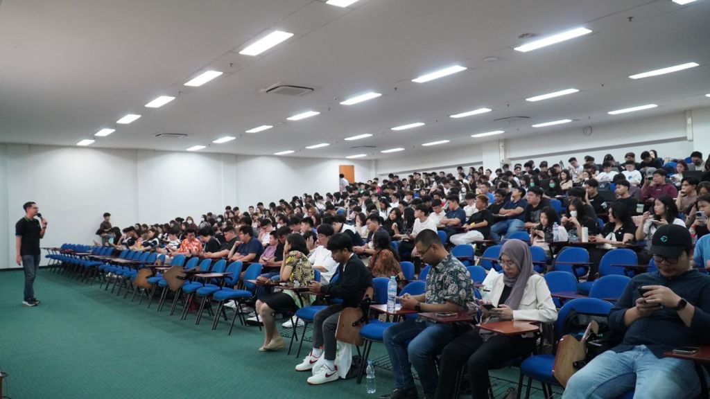 Mahasiswa PCU diajak Mengenali Solusi Perdagangan dan Keuangan Masa Mendatang