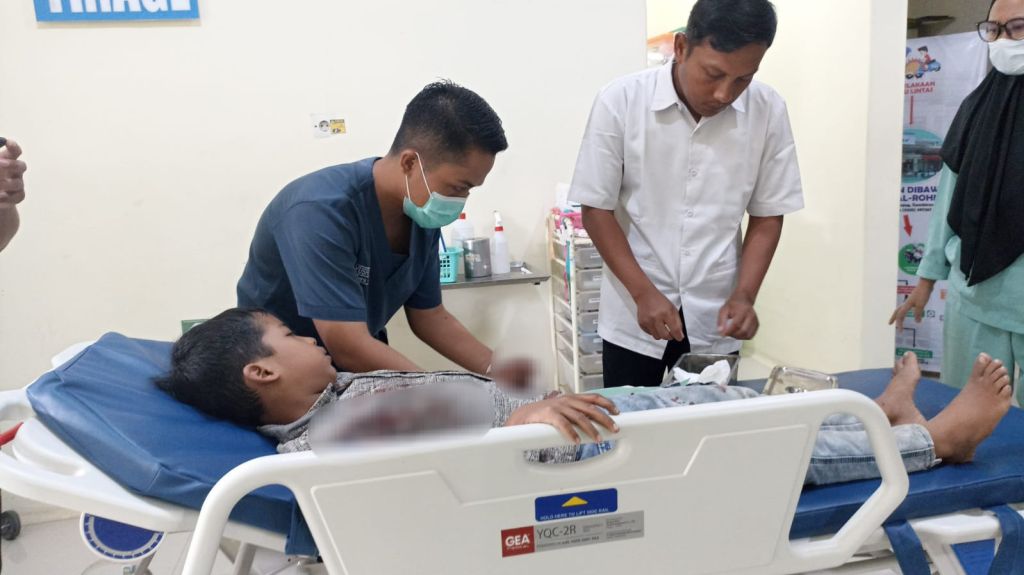 Petasan Melempem Meledak, Tangan Bocah di Banyuwangi Nyaris Putus