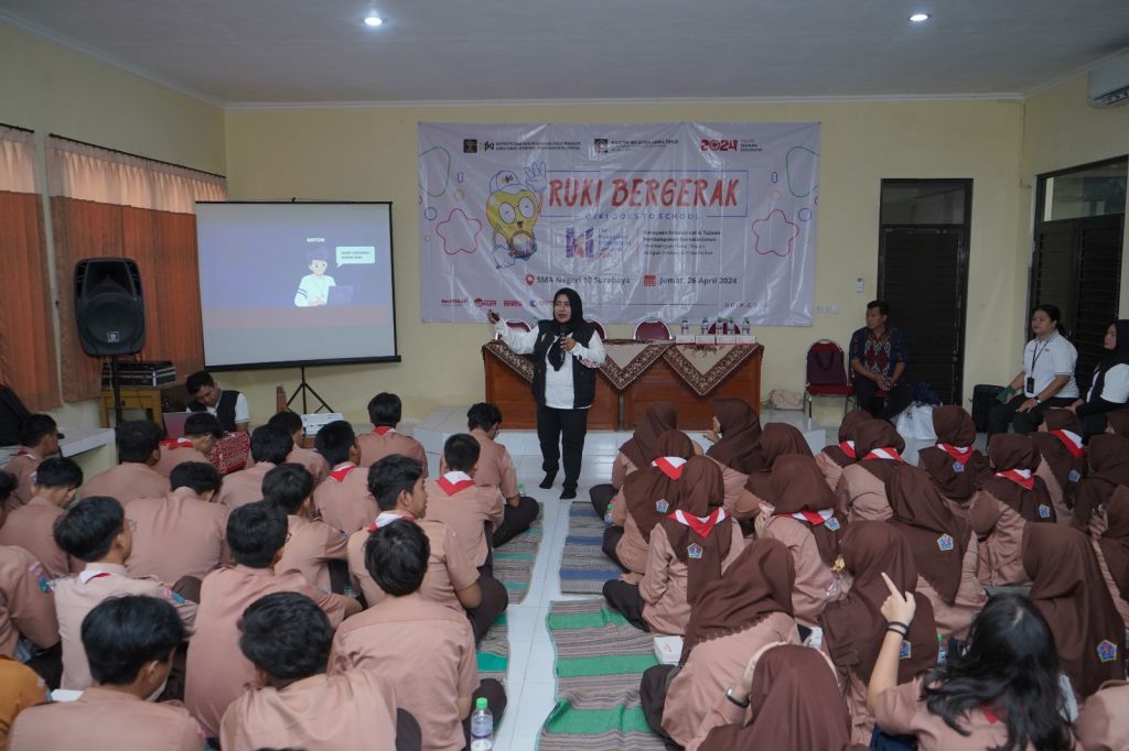 RUKI Kemenkumham Jatim Sapa Ratusan Siswa Sekolah di Surabaya
