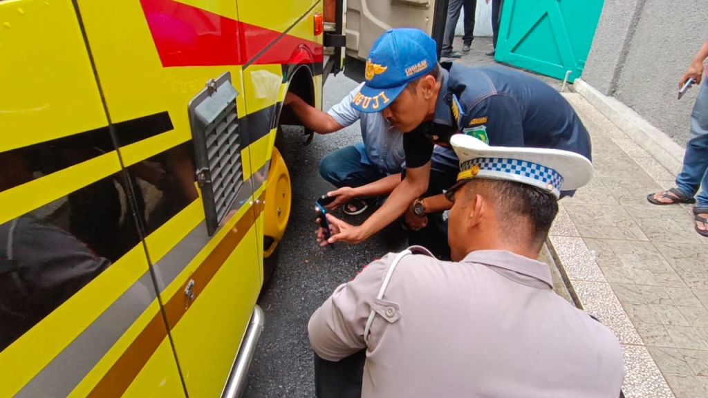 BPTD Jatim hingga Polisi Gelar Ramcek Kelaikan Bus di Wisata Cimory-Cheng Hoo