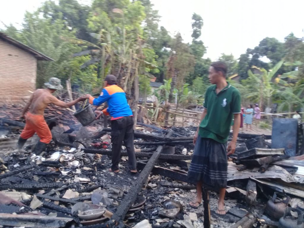 Rumah Warga Situbondo Rata dengan Tanah Akibat Terbakar