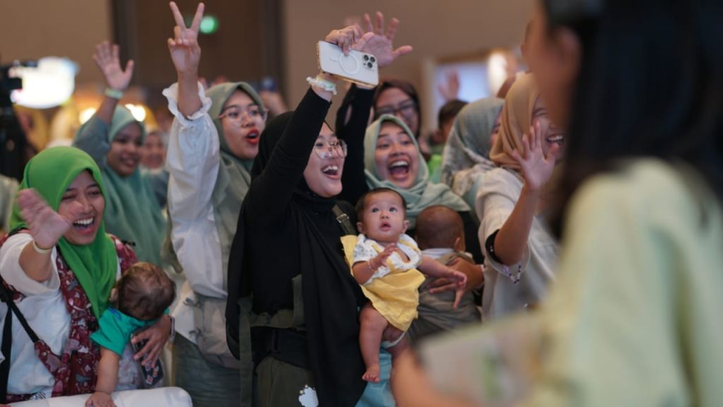 Ciptakan Generasi Sehat dan Cerdas, Mom Uung Roadshow di Surabaya