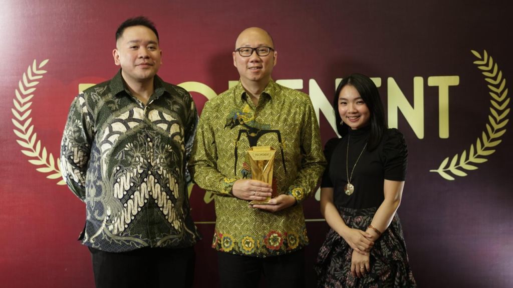 Konsisten Ekspor di 5 Benua Selama 27 Tahun, PT Sun Paper Source Raih Prominent Award