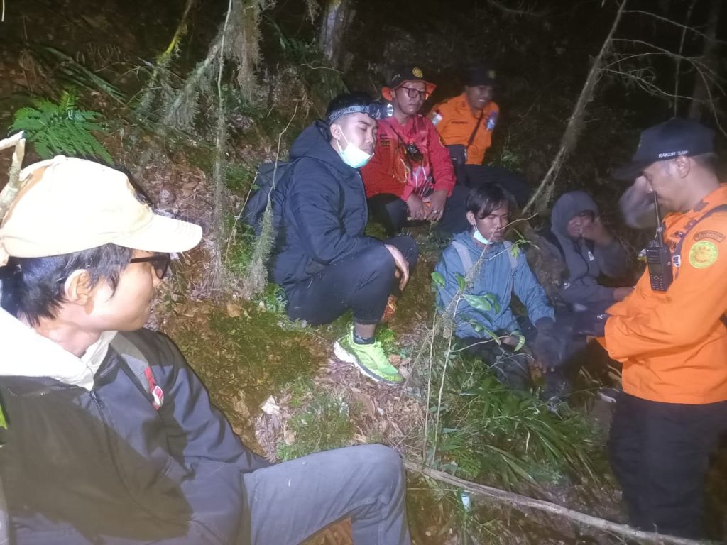 Tim SAR Bali Kembali Temukan Pendaki Tersesat di Gunung Batukaru
