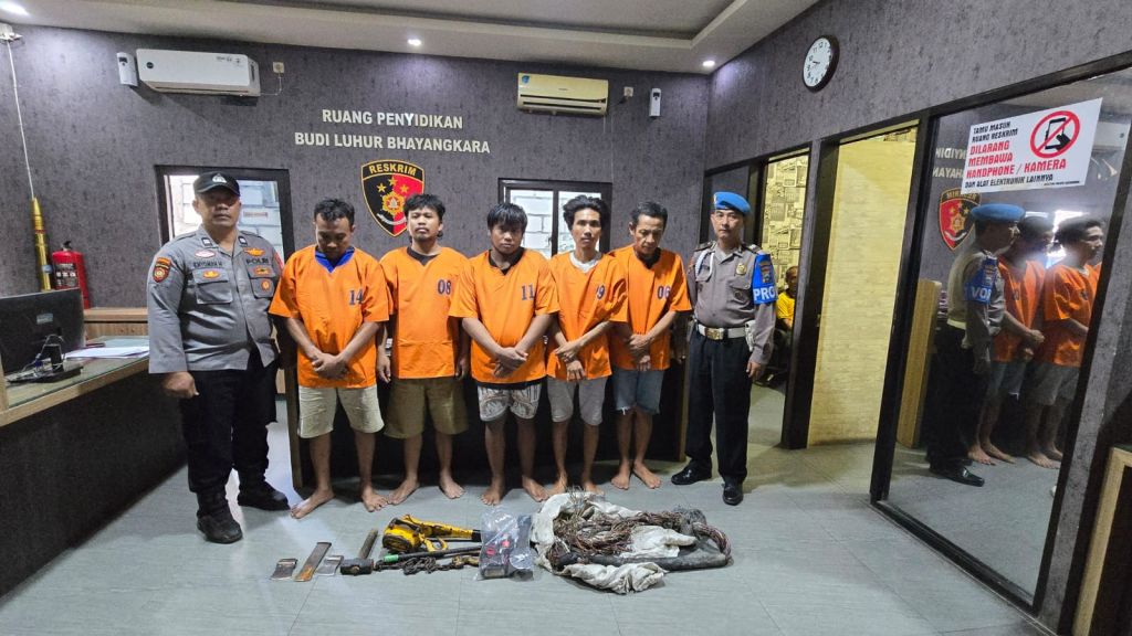 Curi Kabel di Jembatan Surabaya, 6 Kuli Bangunan Diringkus