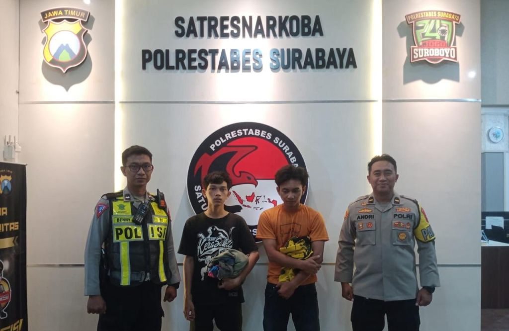 Ini Identitas Pemotor Bawa Pil Koplo yang Ditangkap Anggota Satlantas Surabaya