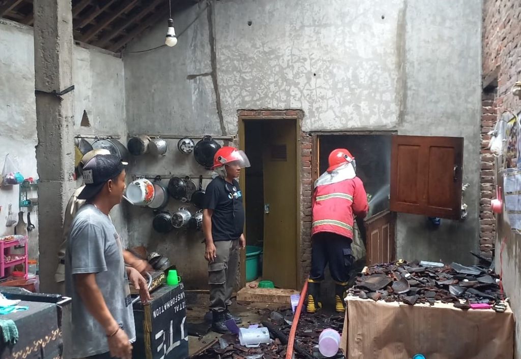 Diawali Ledakan Elpiji, Rumah di Gambiran Banyuwangi Terbakar