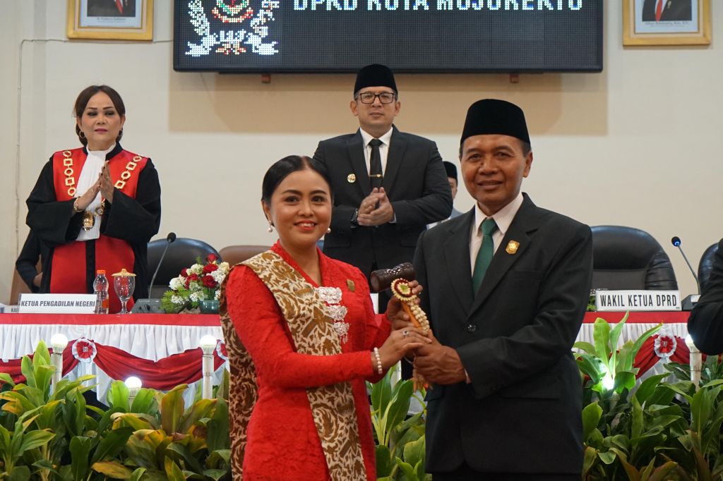 Resmi Dilantik, Ketua DPRD Kota Mojokerto Tancap Gas Layani Masyarakat