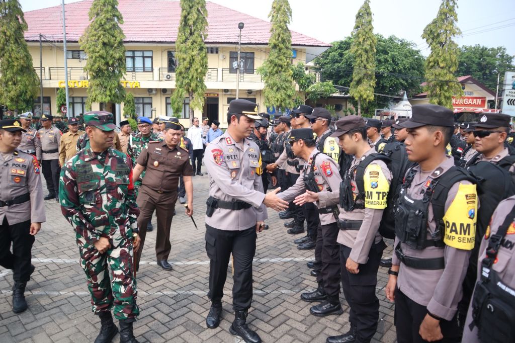Polres Situbondo Terjunkan 2660 Personel Gabungan Amankan TPS Pilkada 2024