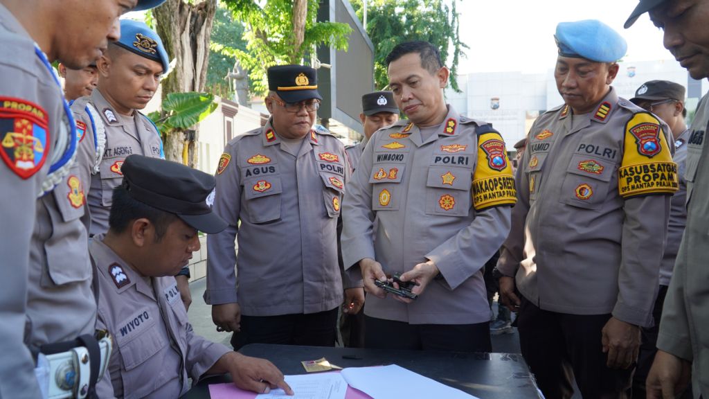 Pemeriksaan Senpi Personel, Ini Pesan Wakapolrestabes Surabaya