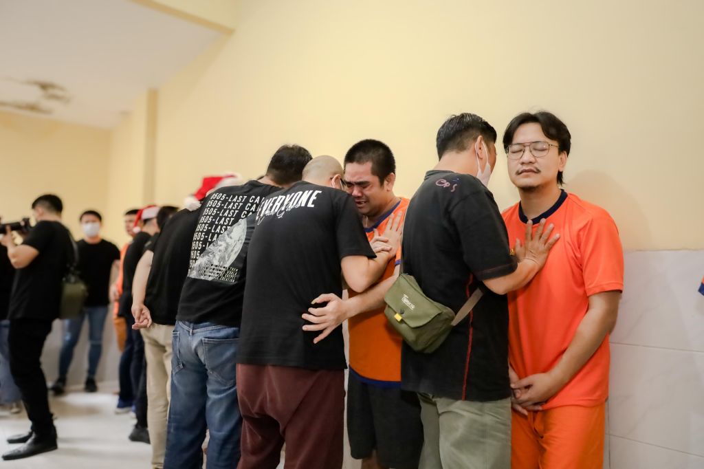 Mengintip Ibadah Puluhan Tahanan Rutan Polrestabes Surabaya Sambut Natal