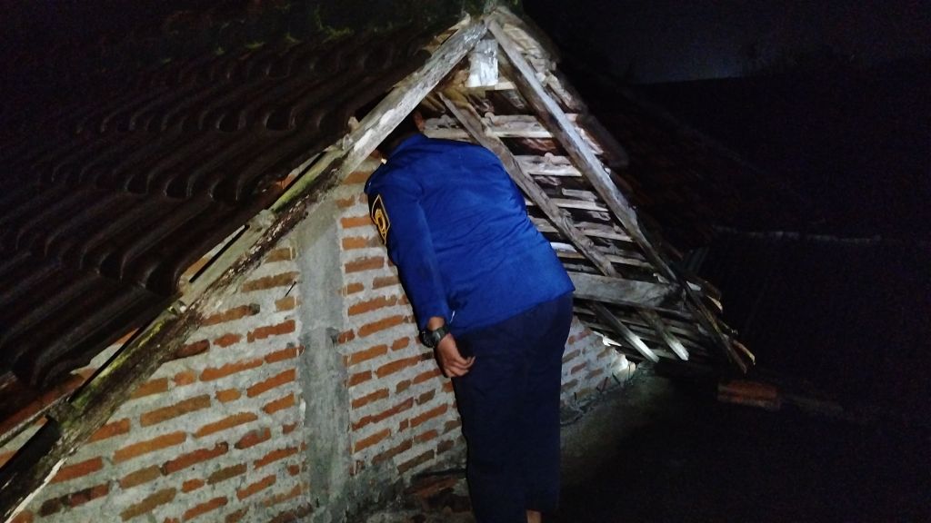 Kaki Bocah TK Terluka usai Digigit Monyet di Mojokerto
