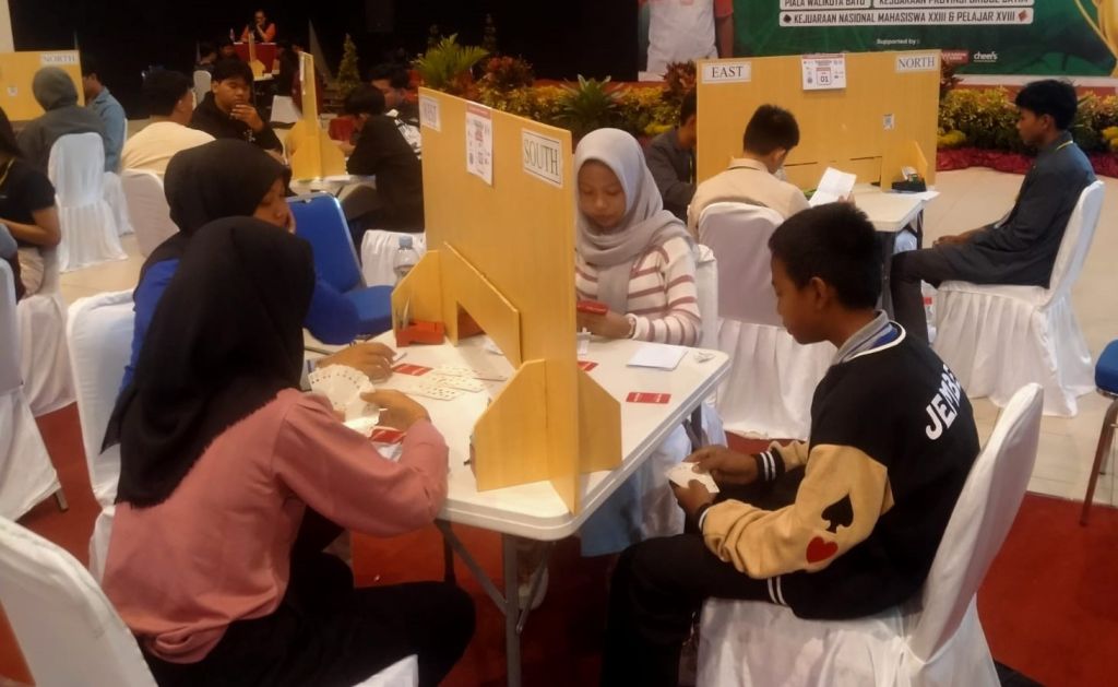 300 Atlet Bridge Bersaing di Piala BTC dan Ketum GABSI Jatim di Malang