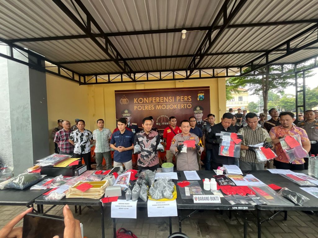 Hasil Operasi Pekat di Mojokerto, Ungkap Bahan Peledak hingga Premanisme