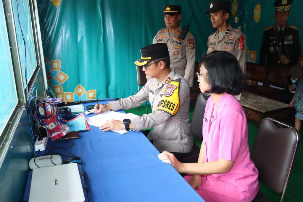 Ketika Kapolres Mojokerto Kota Cek Pos Pengamanan dan Pelayanan Lebaran 2025