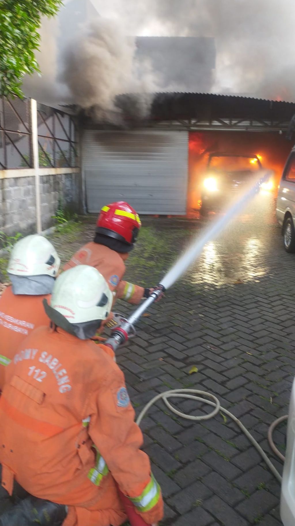 13 Mobil Terbakar di Surabaya, 7 Ludes 6 Dapat Diselamatkan