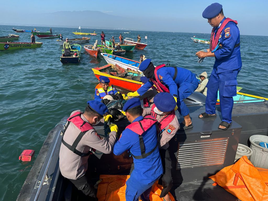 Kecelakaan Laut di Pasuruan: 4 Meninggal Dunia, Satu dalam Pencarian