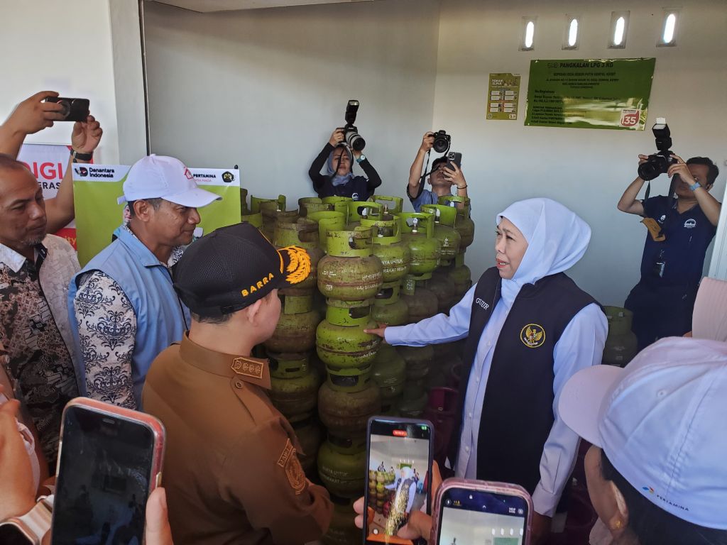 Sederet Harapan Khofifah Ketika Meninjau Koperasi Merah Putih di Mojokerto
