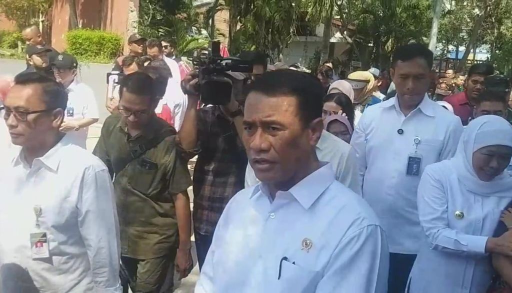 Mentan Amran Tinjau Pasar Murah se Jatim, Pastikan Harga Terjangkau Masyarakat
