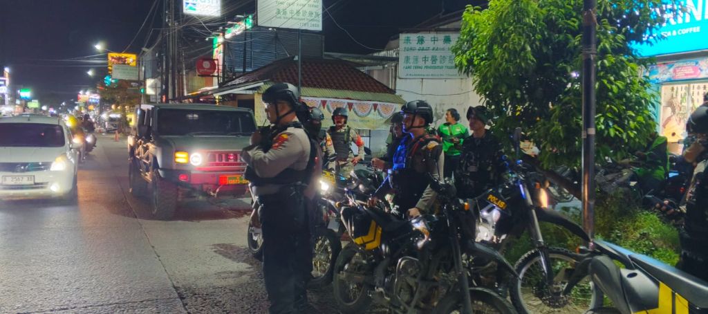 Depok Dijaga Ketat! Patroli Gabungan TNI–Polri Sisir Titik Rawan Malam Hari, Kota Dipastikan Aman dan Kondusif