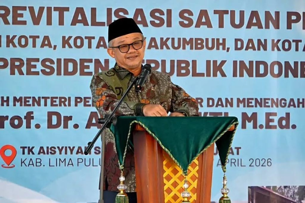 Kemendikdasmen Rampungkan 349 Sekolah di Sumbar, Salurkan Ribuan Perangkat Digital