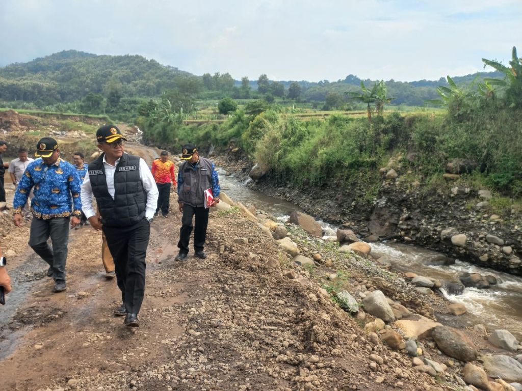 Satgas Mojokerto Gerebek 7 Titik Galian C Ilegal di Lahan Pertanian, Produksi Capai 70 Rit per Hari